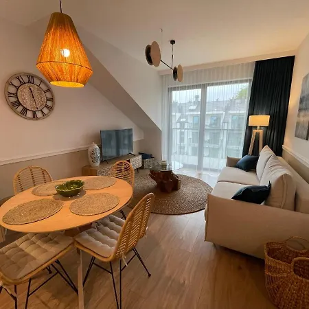 Apartment Nadmorska Ucieczka - Seaside Getaway - *