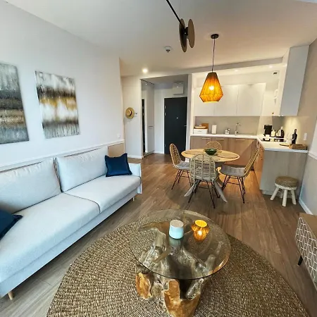 Nadmorska Ucieczka - Seaside Getaway - شقة *